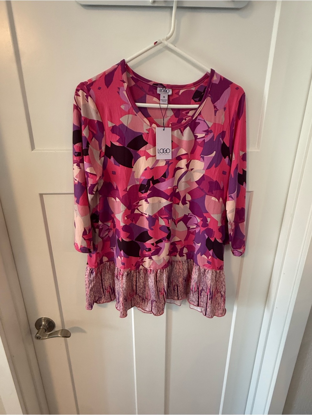 LOGO by Lori Goldstein Pink Floral Print Ruffle-Hem Women's Top NWT size M